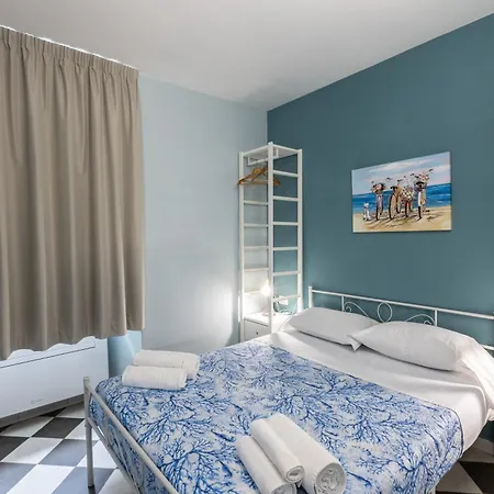 Hostel Portici