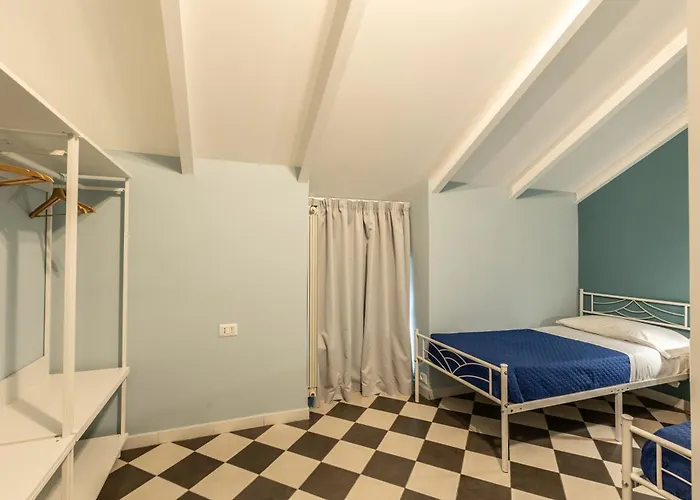 Hostel Portici Ostello