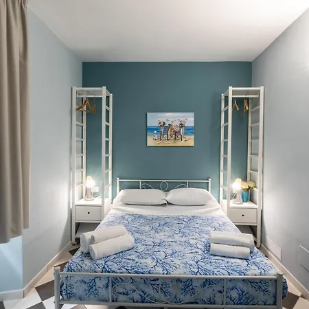 Hostel Portici بيت شباب *