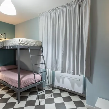 Hostel Portici بيت شباب *